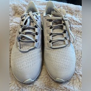 Nike air Pegasus 37 new with box  champagne barely rose pink color